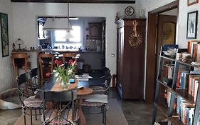 gemütliches Zimmer mit Frühstück
